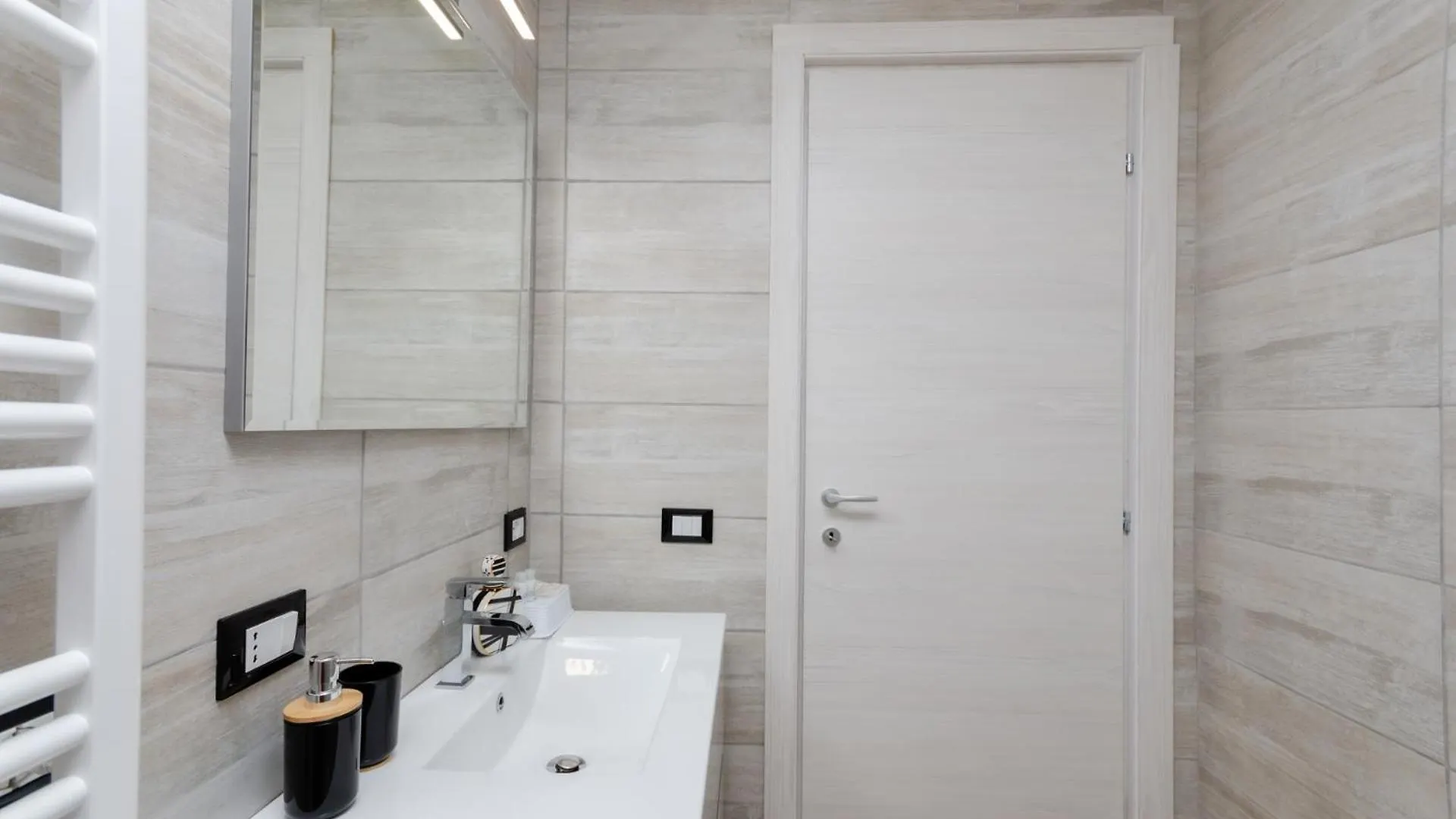 Vivimihome - Plana Room 51 Milan Hébergement de vacances