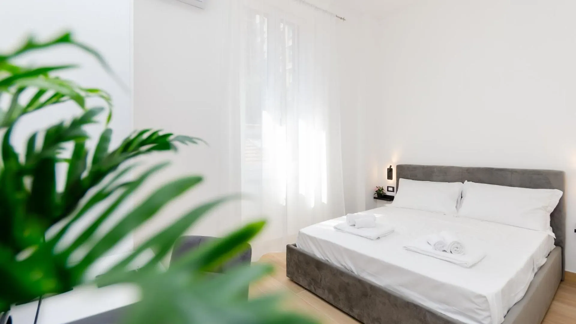Vivimihome - Plana Room 51 Milan